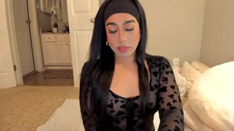    ........ Instagram  Lorysexys online show from 06.11.26