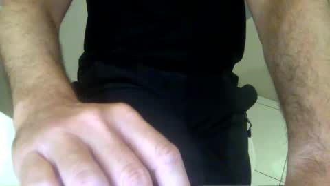 Snapshot of come1983 chatting on 06.11.26 come1983 online show from 06.11.26