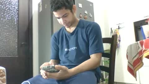 Snapshot of comobailamioso chatting on 11.18.25 comobailamioso online show from 11.18.25