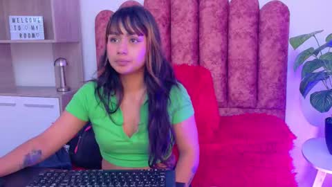 conejita_420_ online show from 11.18.25