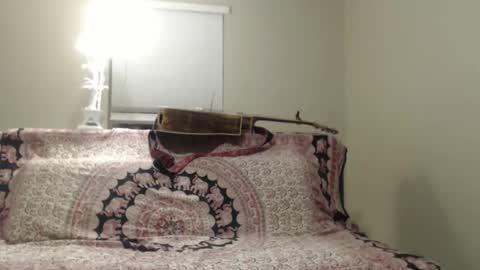 Snapshot of conejoescondido chatting on 09.28.25 conejoescondido online show from 09.28.25