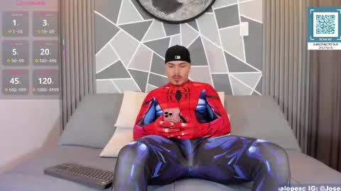 Damian and Daniel online show from 10.28.25