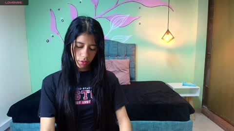 C O N N I E online show from 02.02.25