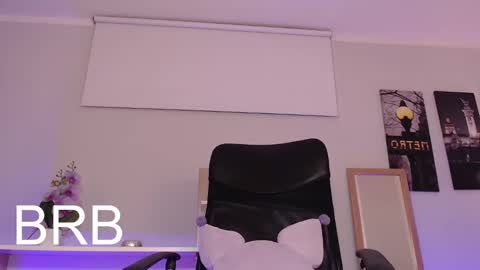 Snapshot of connie_haze chatting on 12.22.24 Connie online show from 12.22.24