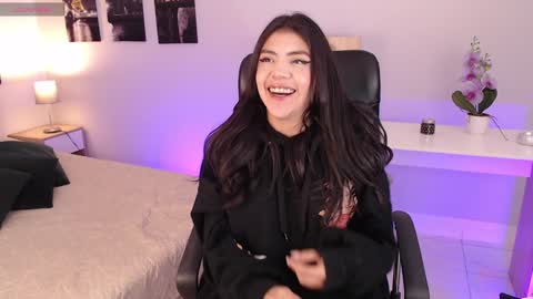 Snapshot of connie_haze chatting on 01.31.25 Connie online show from 01.31.25