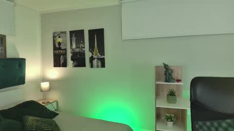 Snapshot of connie_haze chatting on 03.10.25 Connie online show from 03.10.25