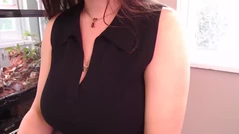 Snapshot of constantcumquest chatting on 09.27.25 ANR Mommy online show from 09.27.25