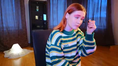 Snapshot of consuelaawkward chatting on 11.10.25 consuelaawkward online show from 11.10.25