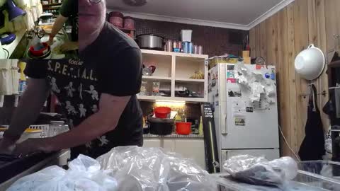 Snapshot of cookieliquor chatting on 09.30.25 Cookie - I do cooking streams occasionally. Next stream  online show from 09.30.25