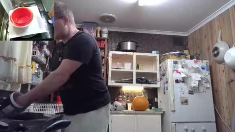 Snapshot of cookieliquor chatting on 10.27.25 Cookie - I do cooking streams occasionally. Next stream  online show from 10.27.25