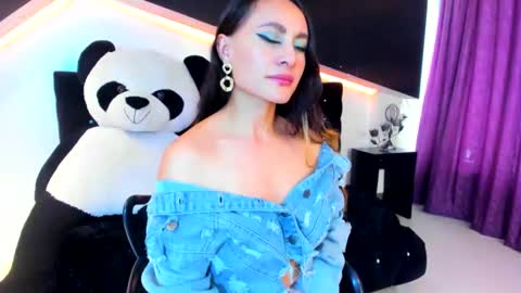 Coral  online show from 02.12.25