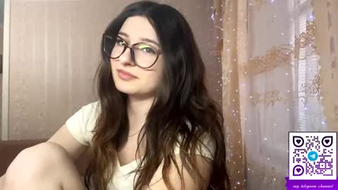 Elisheva online show from 04.22.26
