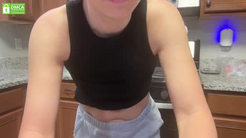 Snapshot of cosmicdreamz chatting on 09.28.25 BrittanyRose online show from 09.28.25