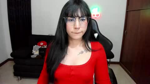 Snapshot of cosmickitty_ chatting on 04.07.26 Tatii online show from 04.07.26