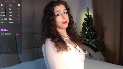 Snapshot of cosmos_baby chatting on 01.11.25 Luna online show from 01.11.25