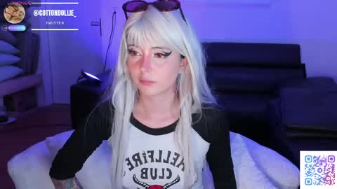 Snapshot of cotton_dollie chatting on 04.19.26 Dollie online show from 04.19.26
