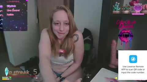 Snapshot of cottonmoufqueen chatting on 05.20.26 cottonmoufqueen online show from 05.20.26