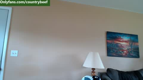 Snapshot of countrybeef chatting on 05.15.26 countrybeef online show from 05.15.26