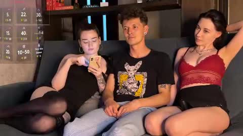 Snapshot of couple_of_fire_ chatting on 06.18.26 Alex and Mia online show from 06.18.26