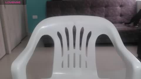  ALEJANDRO Y EMILY  online show from 01.10.26