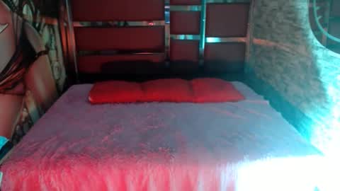 Snapshot of couple_sexxy7 chatting on 12.06.24 MIA LIZ AND SAM online show from 12.06.24