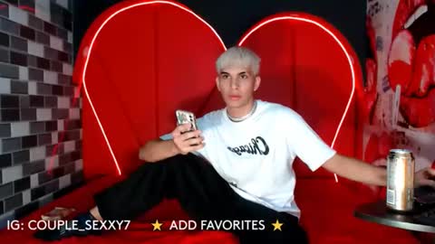 Snapshot of couple_sexxy7 chatting on 01.01.25 MIA LIZ AND SAM online show from 01.01.25