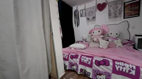 Snapshot of couple_sexxy7 chatting on 06.21.26 MIA LIZ AND SAM online show from 06.21.26