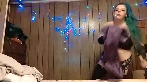 Snapshot of coupleofsinnerz chatting on 11.01.25 coupleofsinnerz online show from 11.01.25