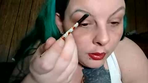 Snapshot of coupleofsinnerz chatting on 11.29.25 coupleofsinnerz online show from 11.29.25