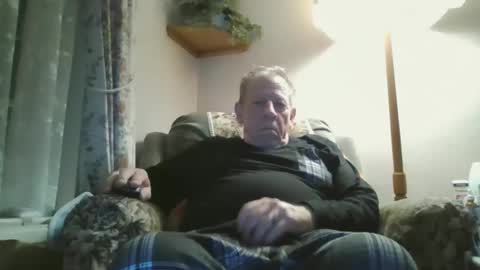 courieral1 online show from 10.18.25