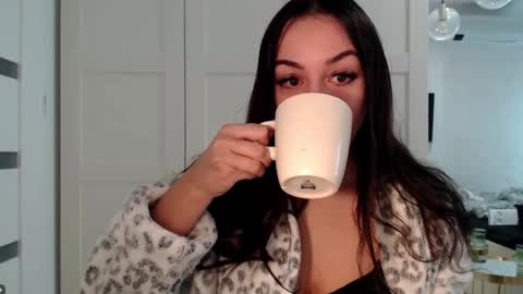 Snapshot of courtney_lux chatting on 02.18.26 Courtney online show from 02.18.26