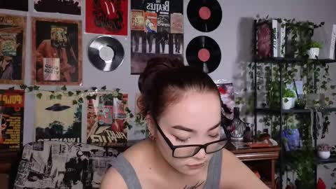 Yuna online show from 11.18.25