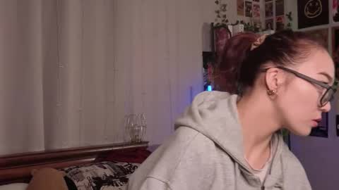 Yuna online show from 12.16.25