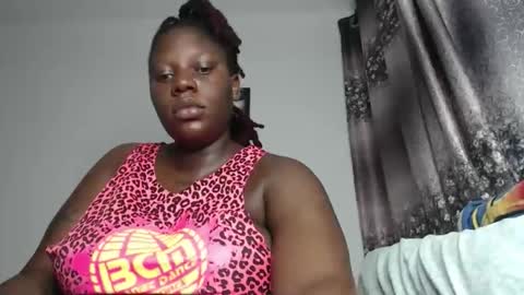 Snapshot of cozy_dion chatting on 02.05.26 Erykah online show from 02.05.26