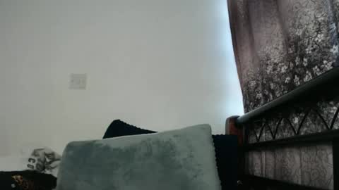 Snapshot of cozy_dion chatting on 06.22.26 Erykah online show from 06.22.26