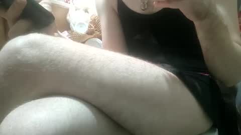 Snapshot of crackback_kyd chatting on 12.25.24 crackback_kyd online show from 12.25.24