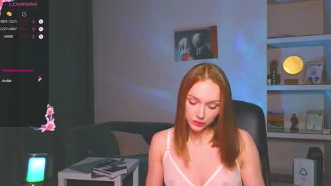 Snapshot of cravelucy chatting on 12.02.25 lucy online show from 12.02.25