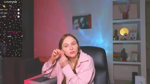 Snapshot of cravelucy chatting on 01.08.26 lucy online show from 01.08.26