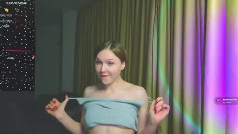 Snapshot of cravelucy chatting on 03.17.26 lucy online show from 03.17.26