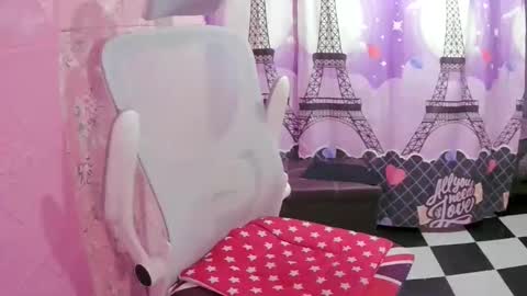 Snapshot of crazy_4u69 chatting on 04.30.26 crazy_4u69 online show from 04.30.26