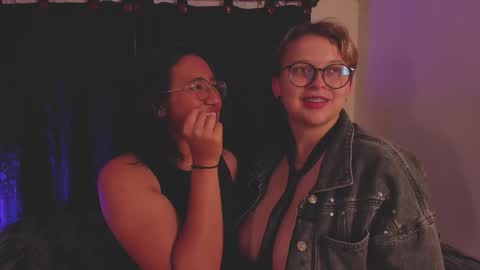 Snapshot of crazy_cakes_ chatting on 09.12.25 Lexie Rose online show from 09.12.25