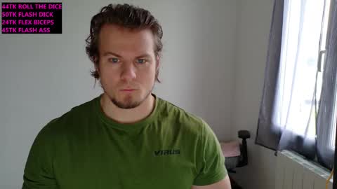 Snapshot of crazyangel8 chatting on 02.10.26 crazyangel8 online show from 02.10.26