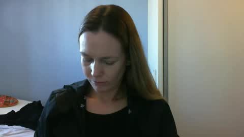 Anny online show from 09.30.25