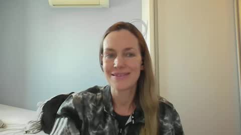 Anny online show from 11.28.25