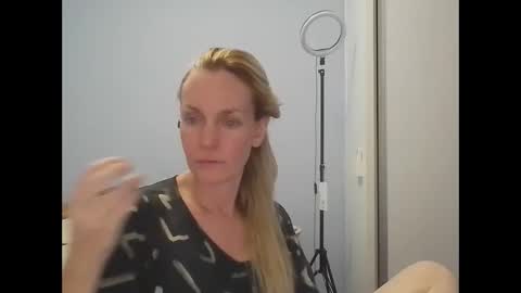 Anny online show from 04.04.26