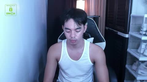 Snapshot of crazyasiancum chatting on 12.04.24 Zion online show from 12.04.24