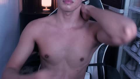 Snapshot of crazyasiancum chatting on 01.26.25 Zion online show from 01.26.25