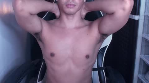 Snapshot of crazyasiancum chatting on 02.10.25 Zion online show from 02.10.25