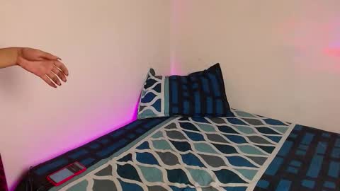 Snapshot of crazyfantasies_ chatting on 02.11.26 Mely online show from 02.11.26