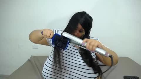 Snapshot of crazyonme chatting on 04.28.26 diosalinda online show from 04.28.26